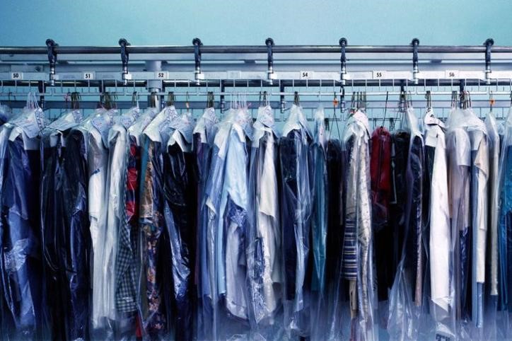 服装干洗和回收通过RFID UHF洗衣标签实现高效的追踪性和便捷的取件